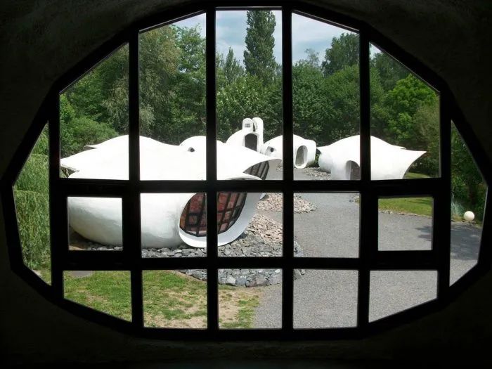 穿越时空的泡泡屋 · 法国 Museumotel 酒店设计传奇丨Pascal Hausermann-10