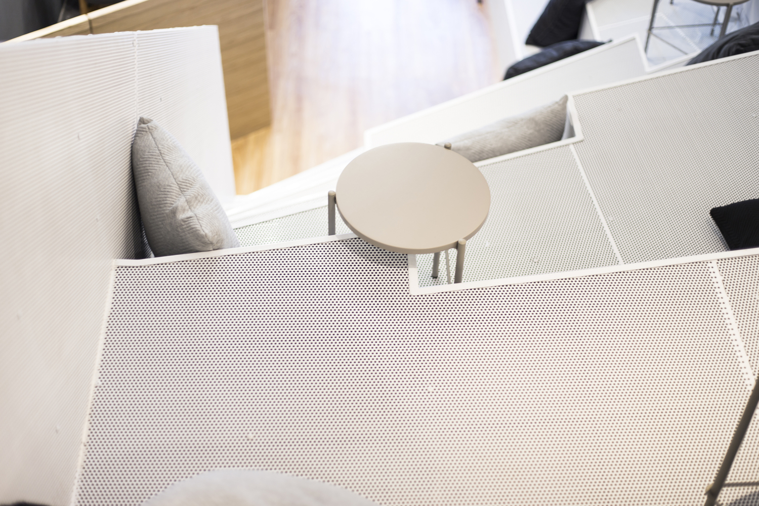 泰国"Bed One Block Hostel" 以小见大，社交空间与私密空间的完美平衡-35