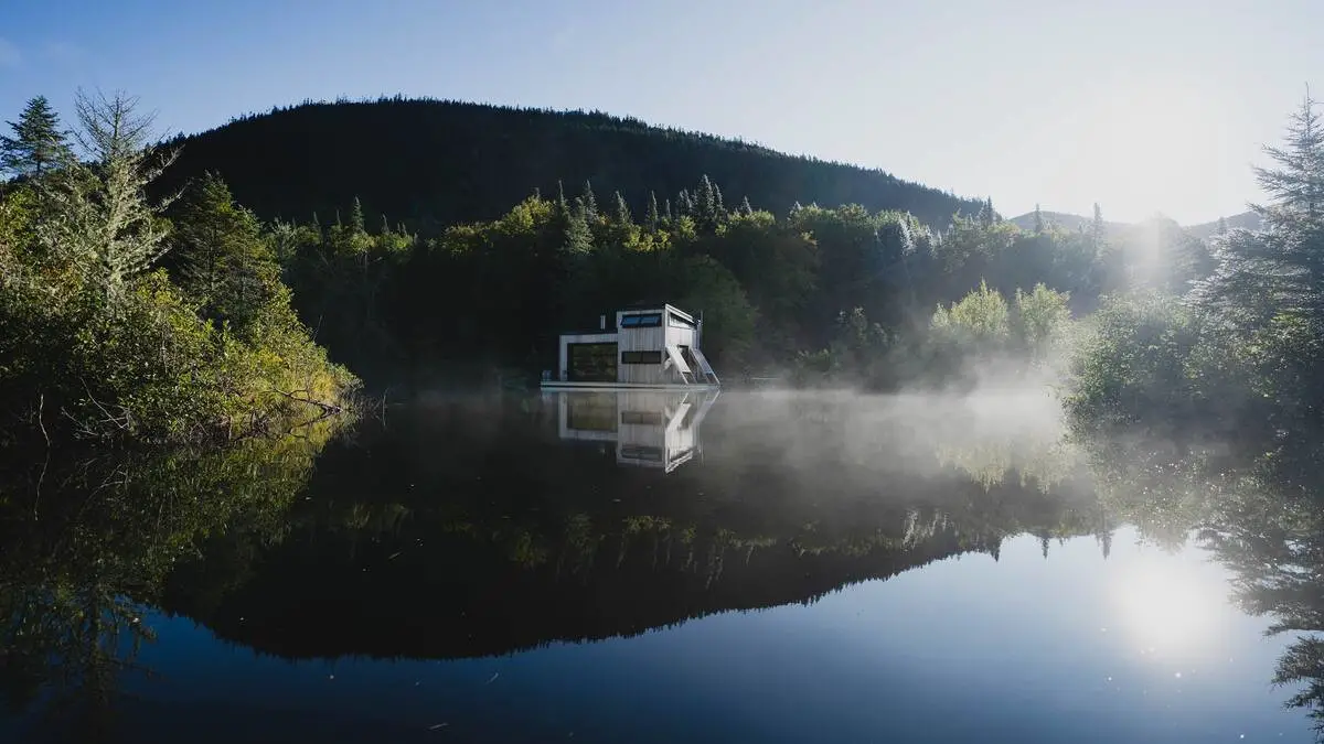 魁北克水上小屋 | 现代舒适与自然美景的完美融合-14