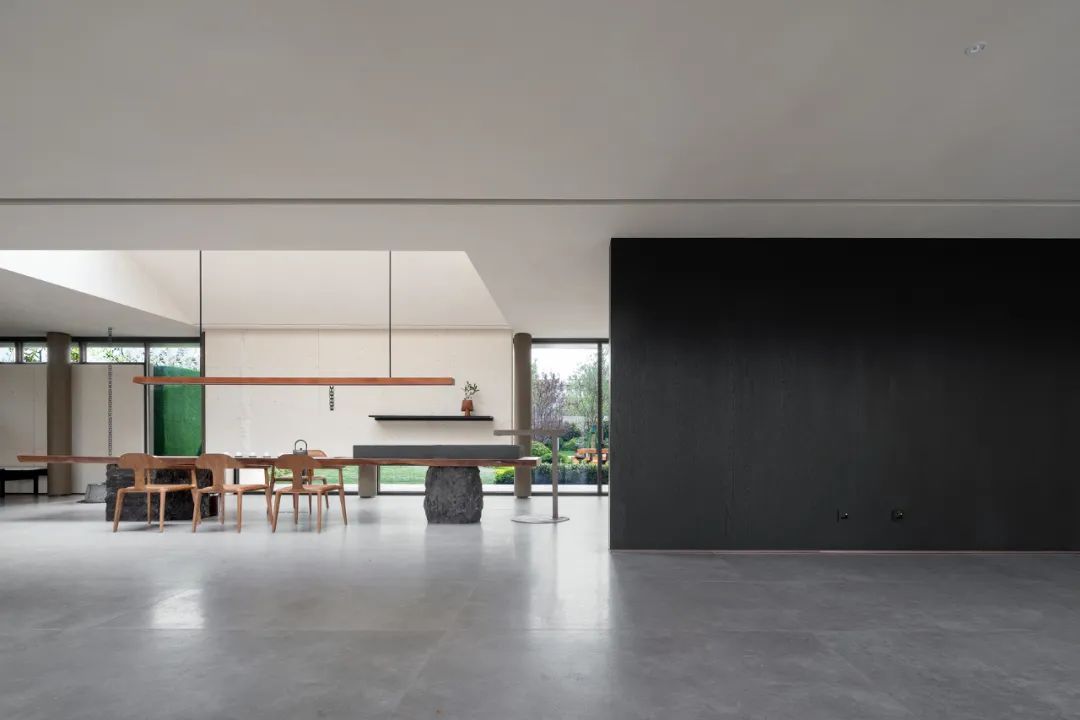 中南春风里售楼处 | 融合中西文化的现代园林空间-17