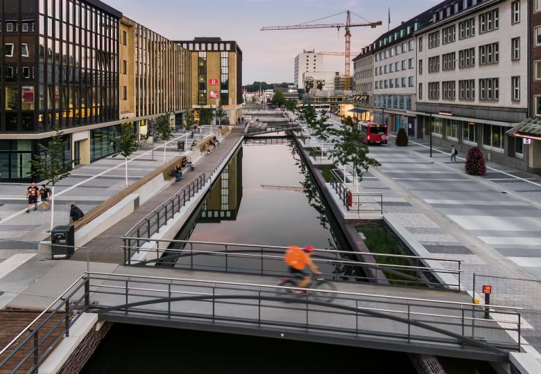 bgmr Landschaftsarchitekten丨Umgestaltung Holstenbrücke, Kleiner Kiel Kanal丨德国-40