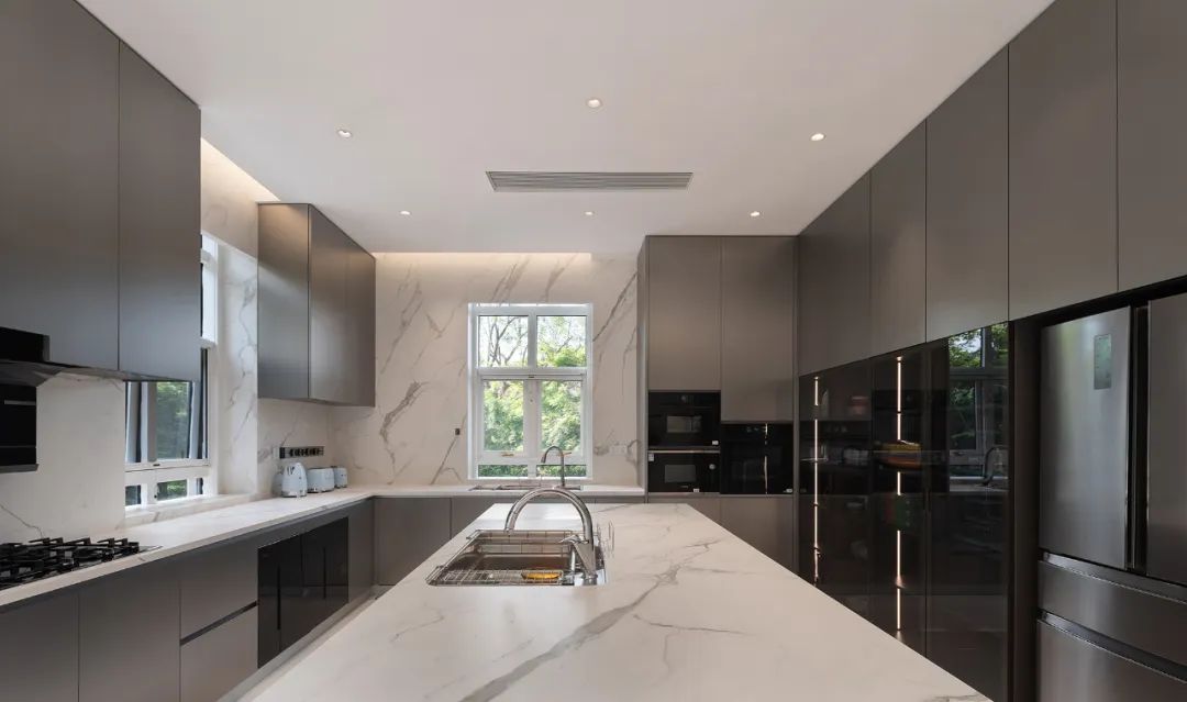 白色潮玩空间 · 光谱之家丨CQ Home-54