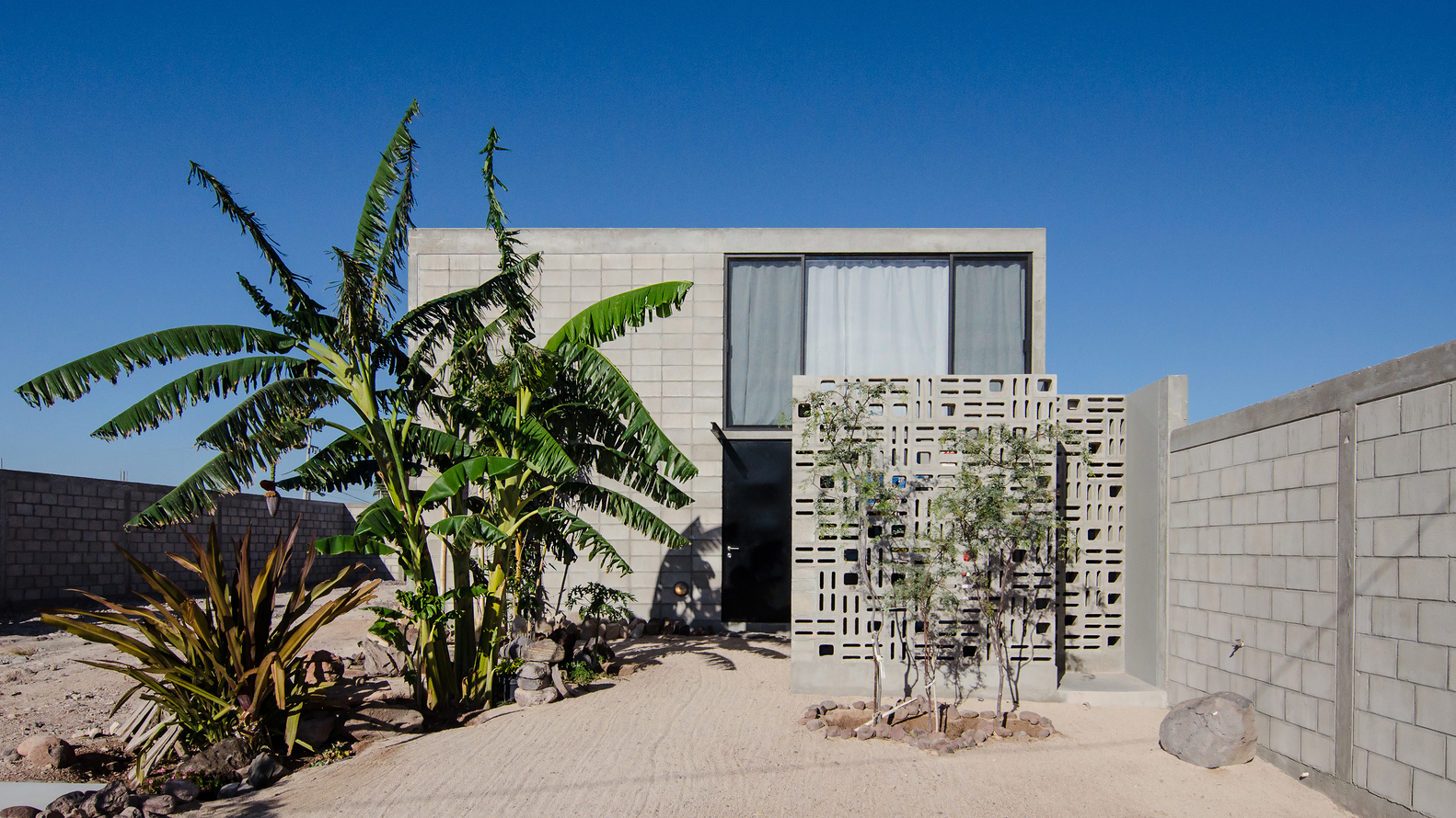 单人住宅的封闭与开放空间设计-29