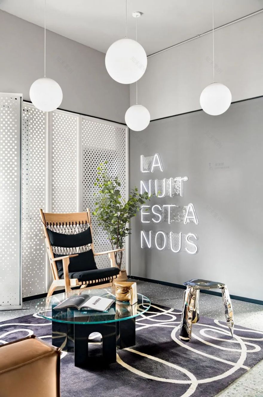 静谧时尚|灰色调办公空间-16