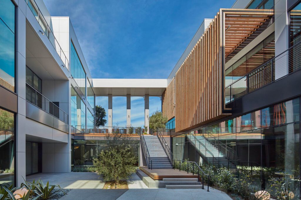 "HLW 重塑洛杉矶西区,空中庭院成为新焦点"-8