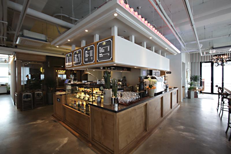 首尔海岸咖啡厅，100 坪空间的海洋主题设计-8