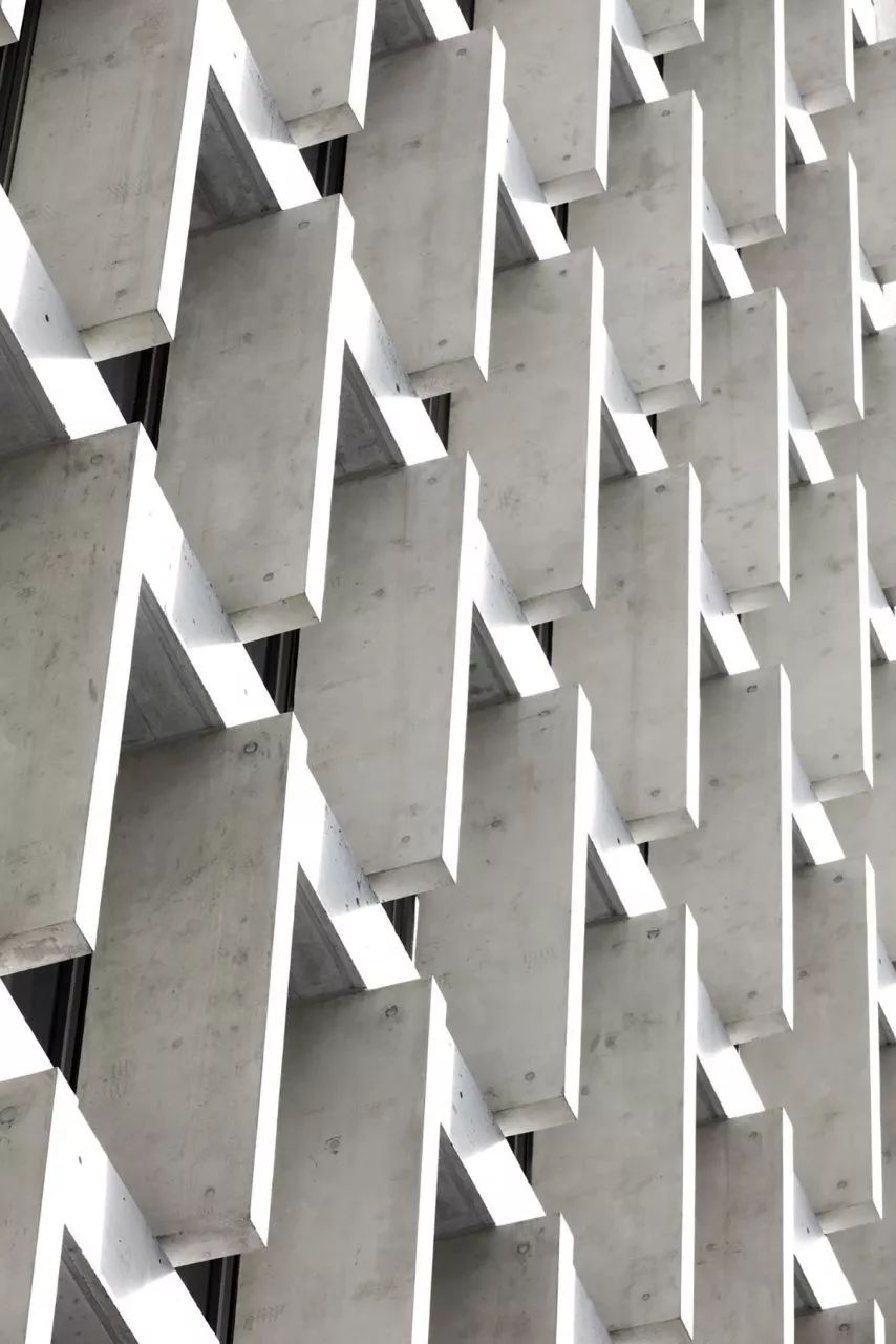 超越信仰的清水混凝土建筑-49