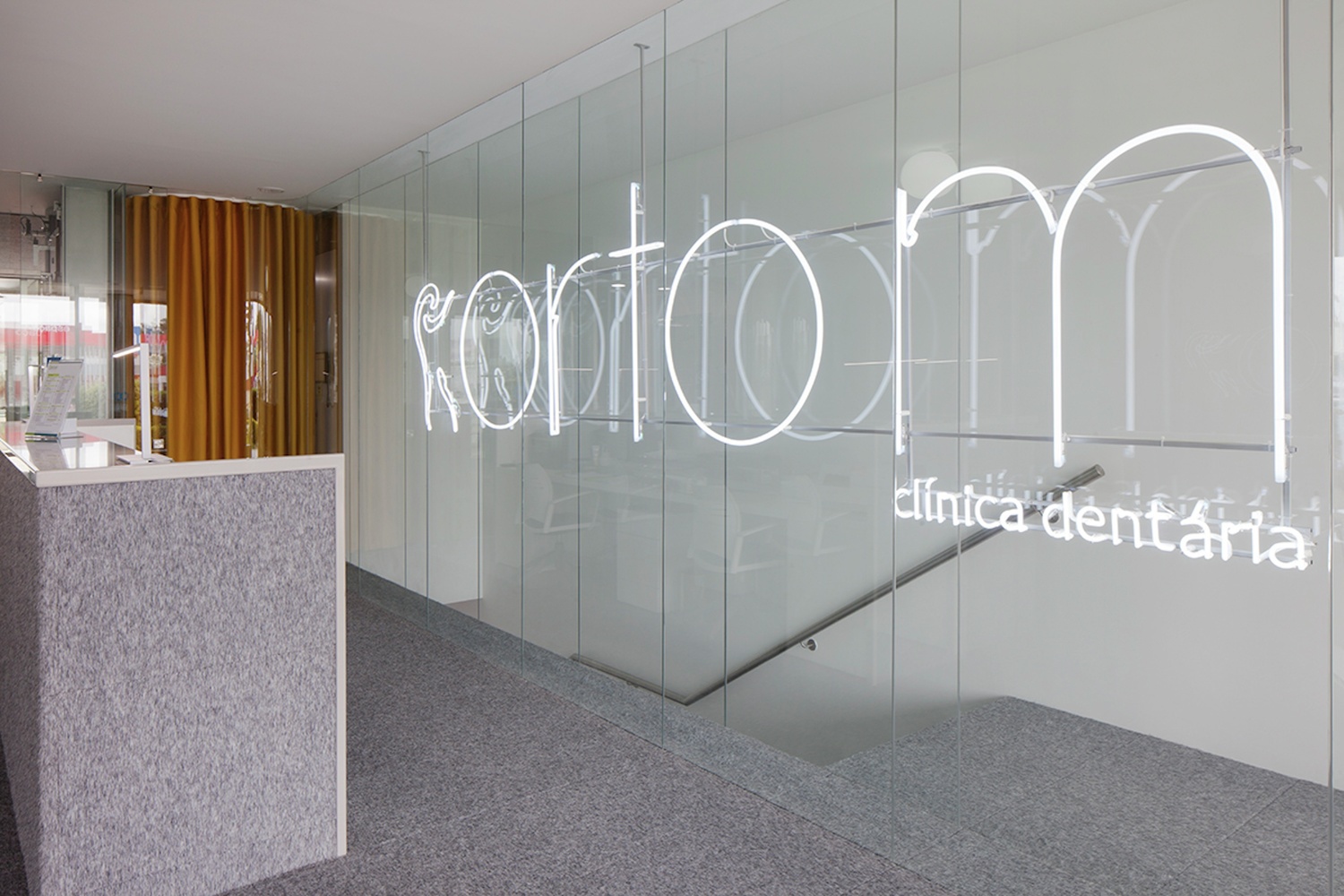 葡萄牙牙科诊所设计 | 个性化的医疗环境-40