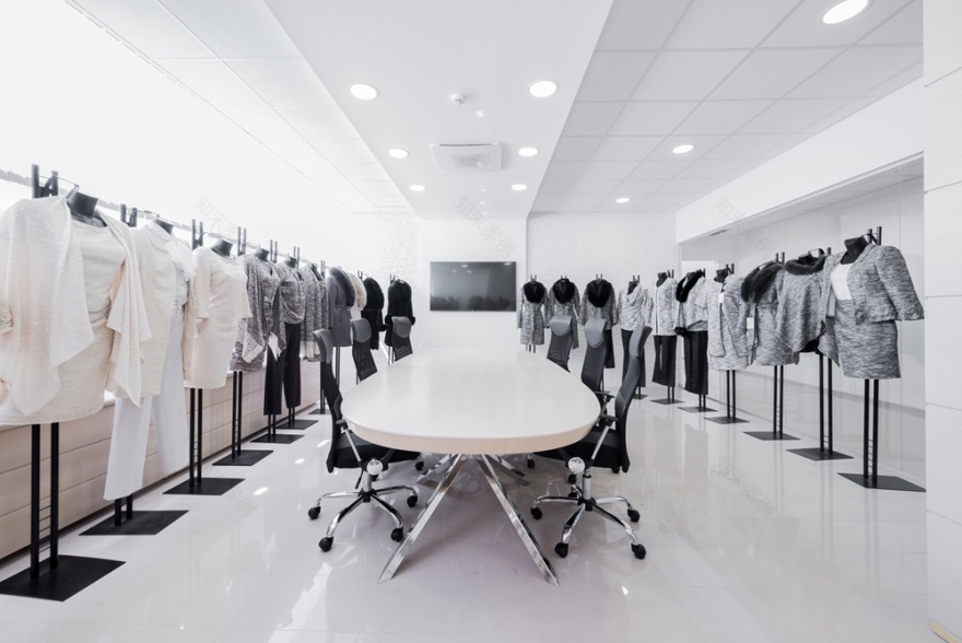 luna showroom interior-15