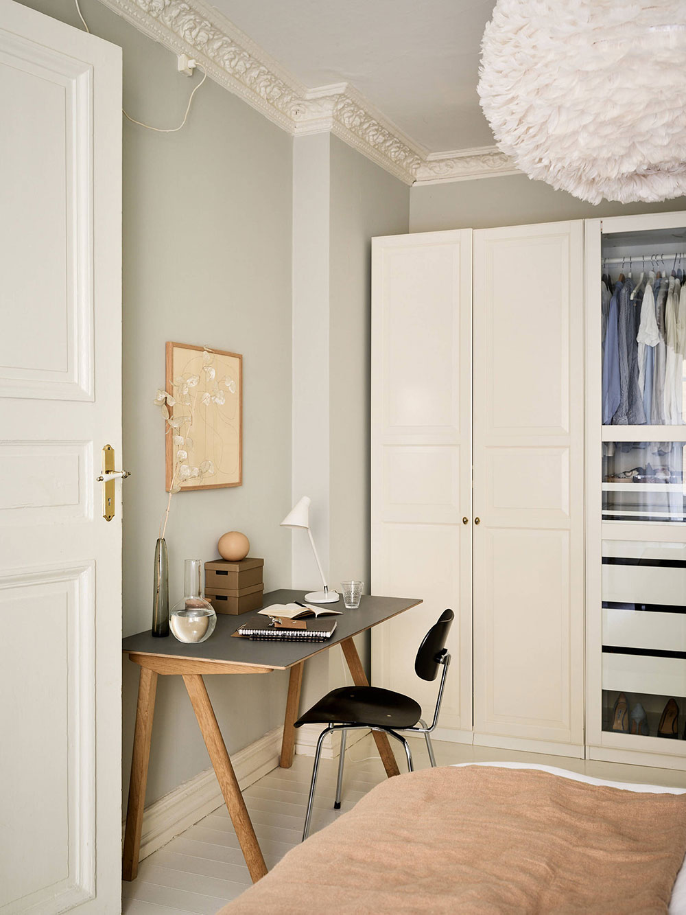 瑞典经典公寓的细腻内饰设计-11