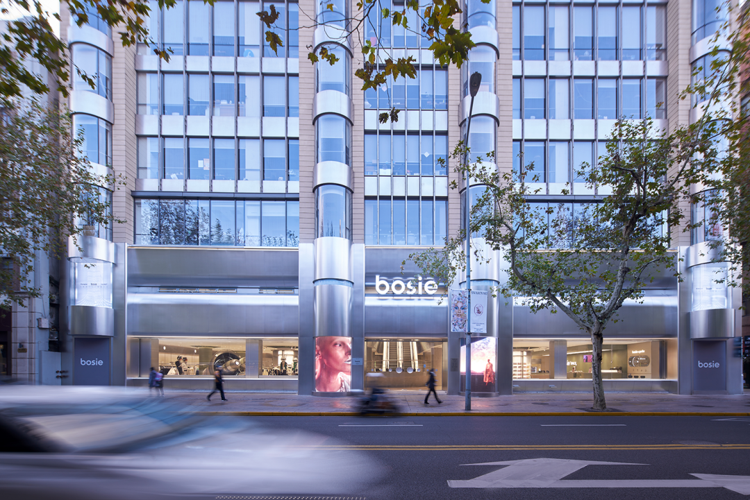 立品设计打造 bosie 上海旗舰店,叙事概念呈现 2000㎡超级体验空间-12