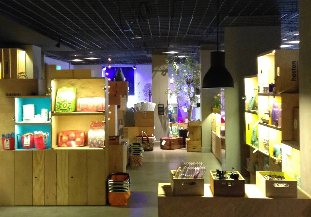 SPAIN: HØSTEN, SHOP - AUREOLIGHTING/SARALEALVINAS-5