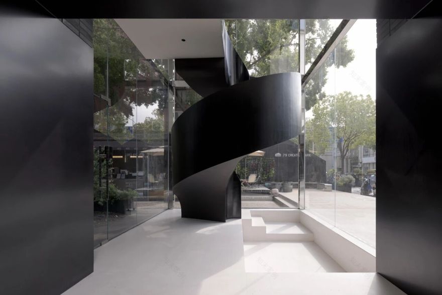 Supreme迈阿密门店丨美国迈阿密丨半筑设计-31