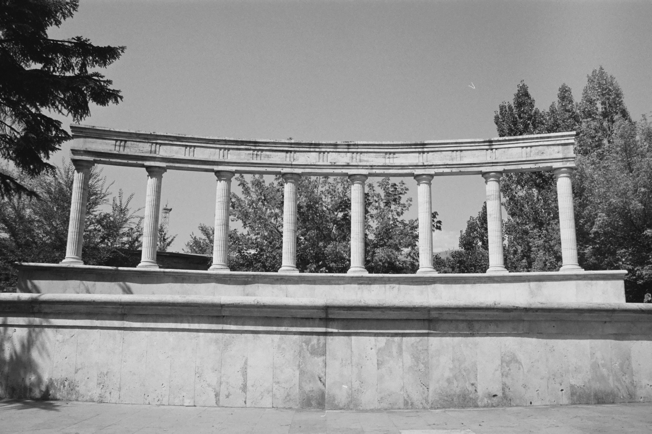 建筑中的对称性丨亚美尼亚丨@t__grain-9