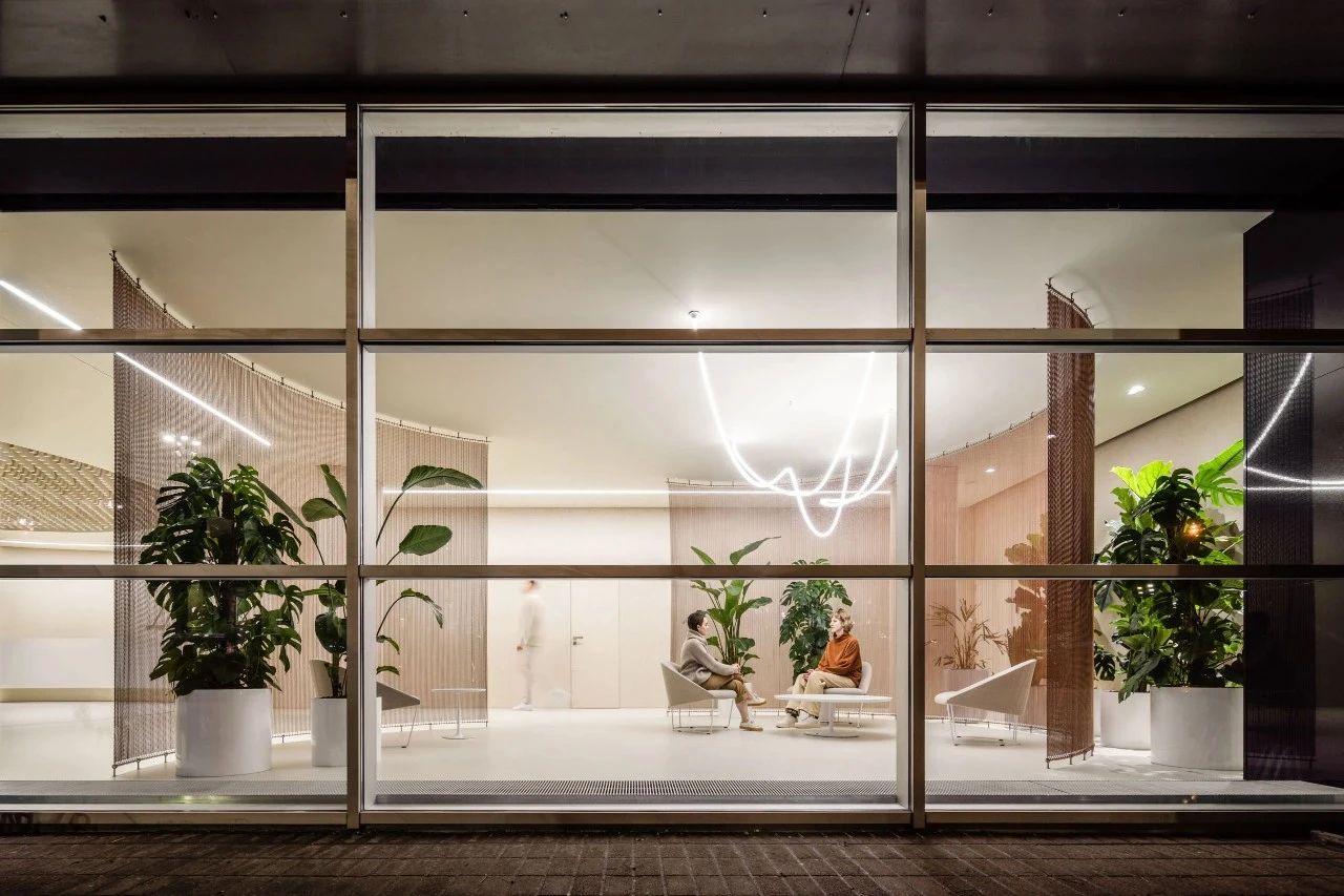 Tatra banka 入口大厅改造丨斯洛伐克布拉迪斯拉发丨AT26 architects-19