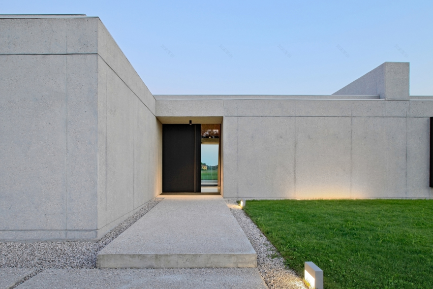 被绿植环绕的房子丨意大利丨MIDE architetti-27