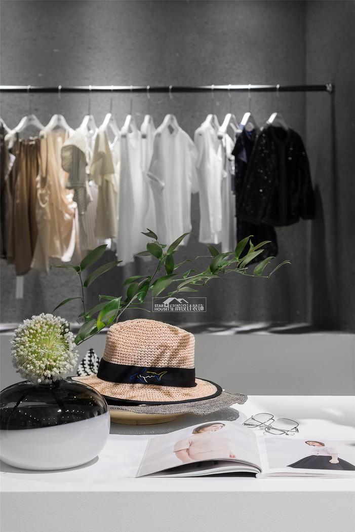 星瀚设计丨服装店丨「极简主义」JYY服饰店-12