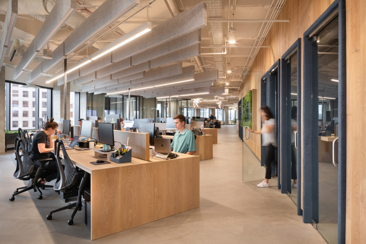 Austin 初创公司 RigUp 现代温馨办公空间-15