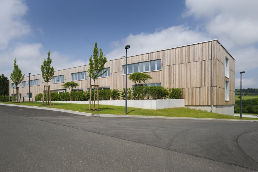 可持续发展的生态办公建筑-31