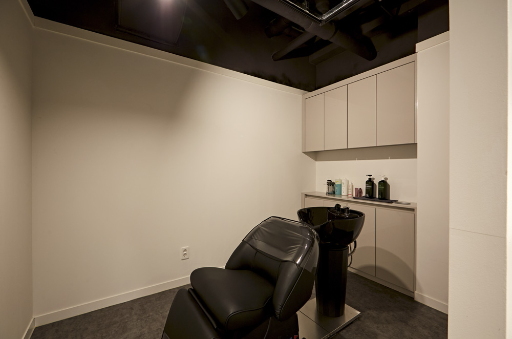 十坪美容室的黑与白魅力-11