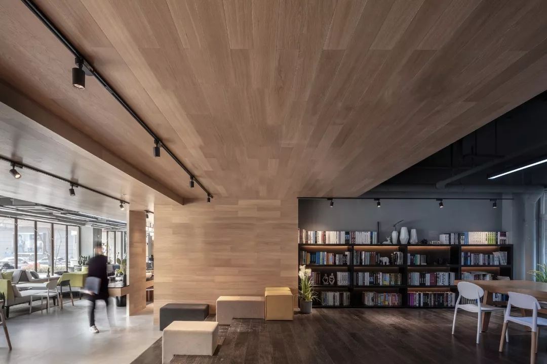 活力街区的小型商业空间-51