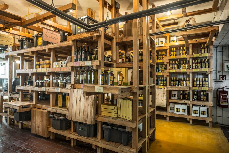 维也纳酿醋厂庭院店铺设计-16