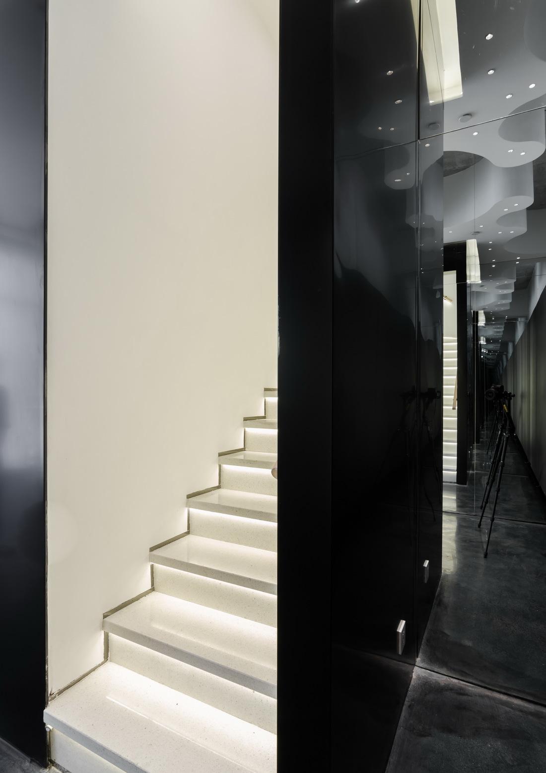 黑色魔方++ 水晶魔方·SA·M 沙龙空间设计-37