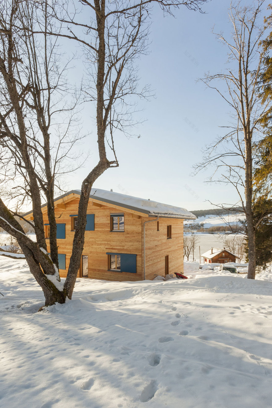 瑞士山区坡地生态别墅项目丨瑞士汝拉丨Kunik de Morsier工作室-8