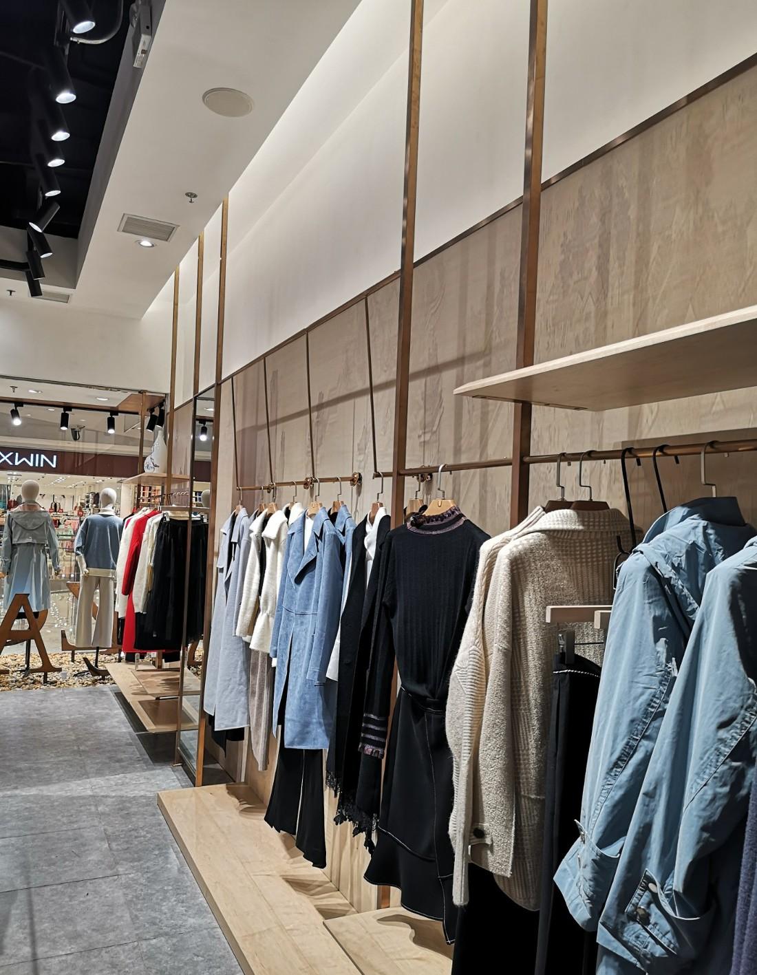 
IZOLA-沪虹桥天街-女装 -14