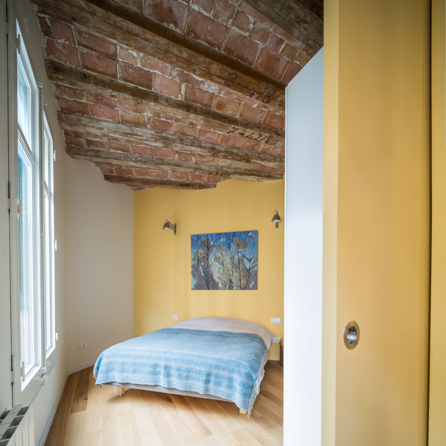 三居改大一居 & SARDENYA圣家堂小住宅改造，巴塞罗那 / Nook Architects-26