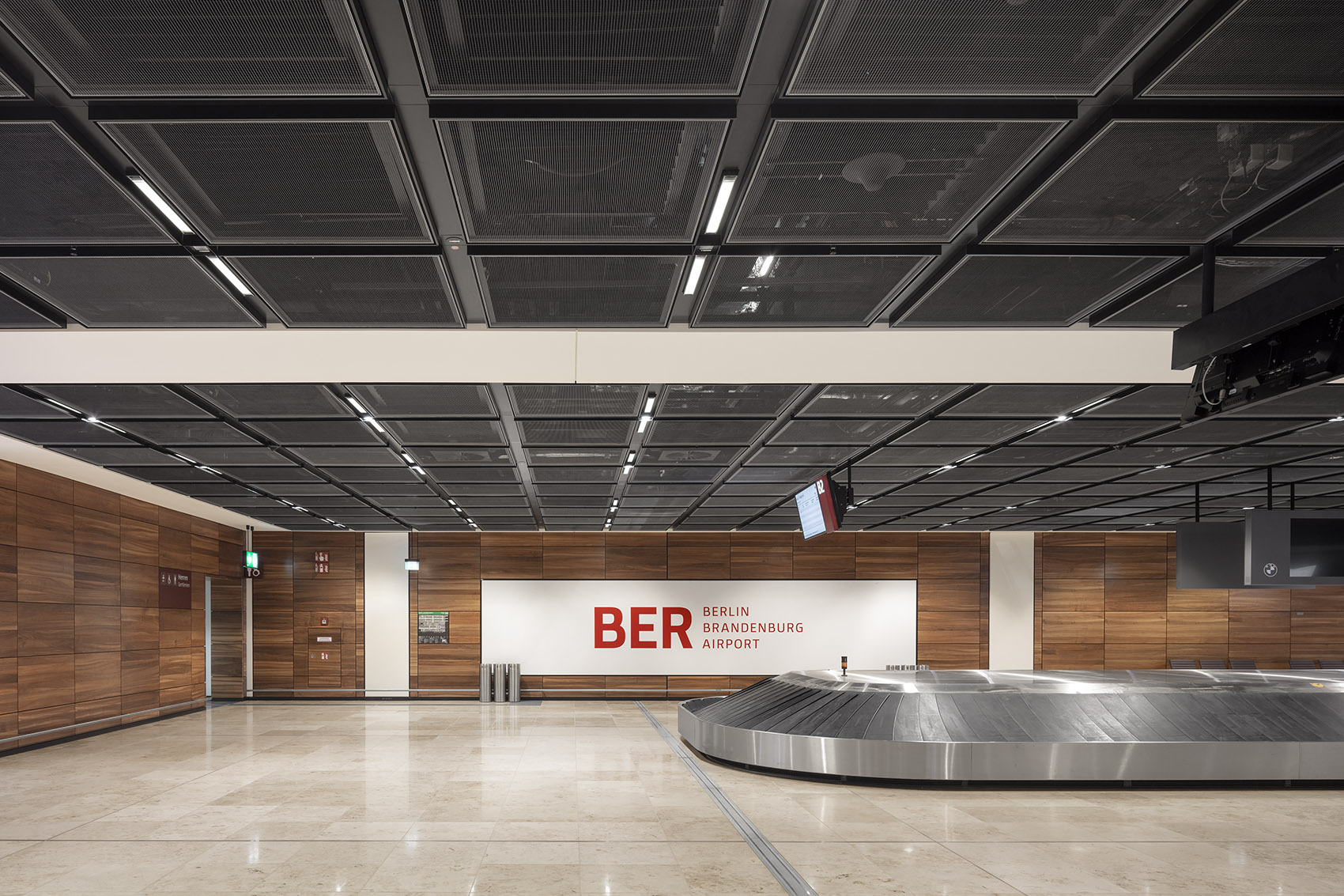 蓄势待发 首航展翅:柏林-勃兰登堡机场正式投入运营 / gmp-57