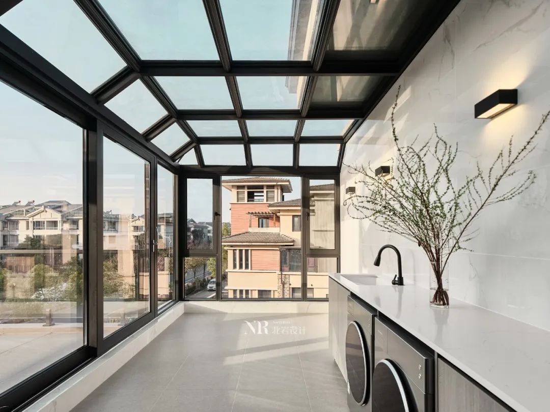 光影里的家 · 通透大宅的舒适设计丨中国南京丨北岩设计-74