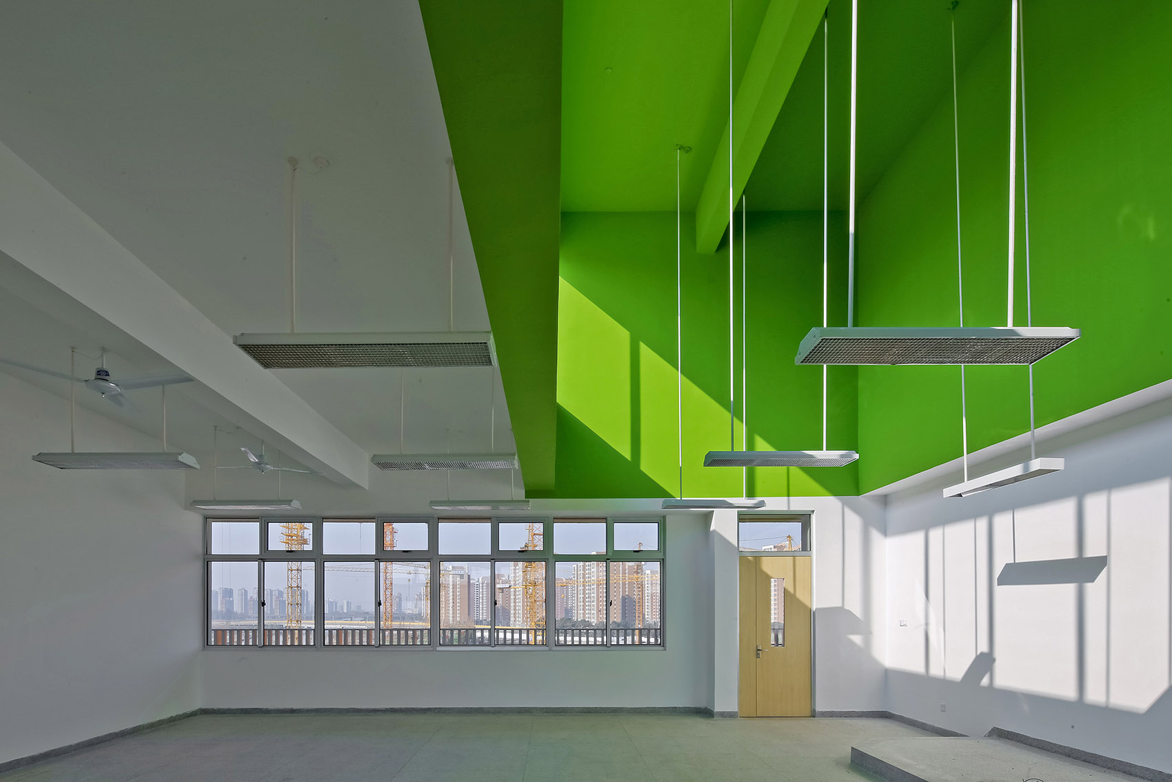 崧淀路中学校园,上海 / 致正建筑工作室-16