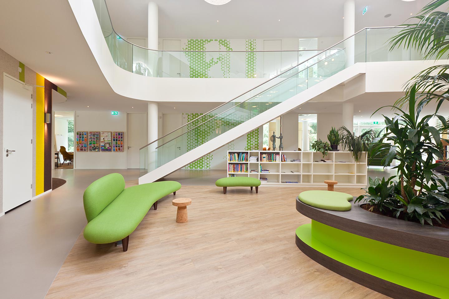 森林中的疗愈空间——荷兰 Helen Dowling 心理肿瘤疗养院-8