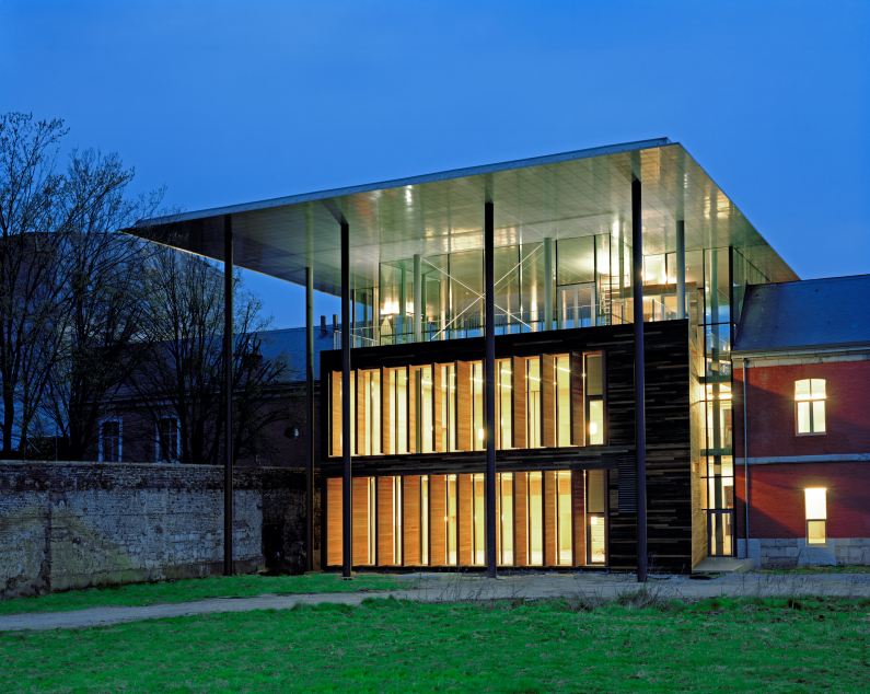 修复与创新的完美结合 | 瓦尔圣兰伯特修道院宫殿-0