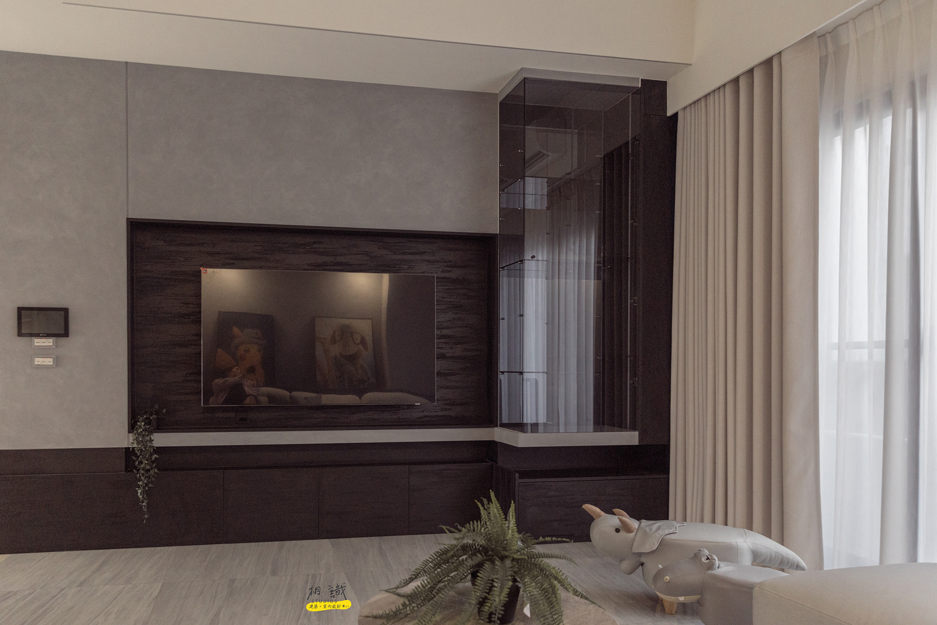 灰阶叙事:静谧日常的层次感居宅设计-5