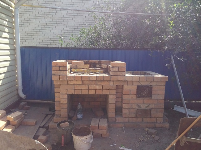 砖砌烧烤炉建造-92