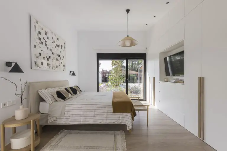 西班牙海岸线日式北欧风别墅设计-14