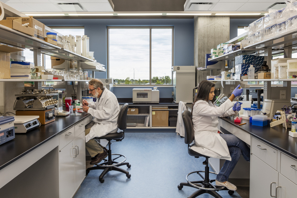 北达科他大学医学院+健康科学学院-33