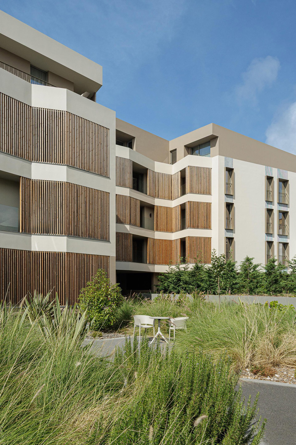 ERNESTO DO CANTO住宅区丨葡萄牙蓬塔德尔加达丨BOX arquitectos-170