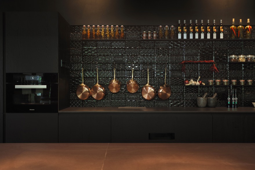 RevoLution Signature Restaurant 旋转厨房设计-20