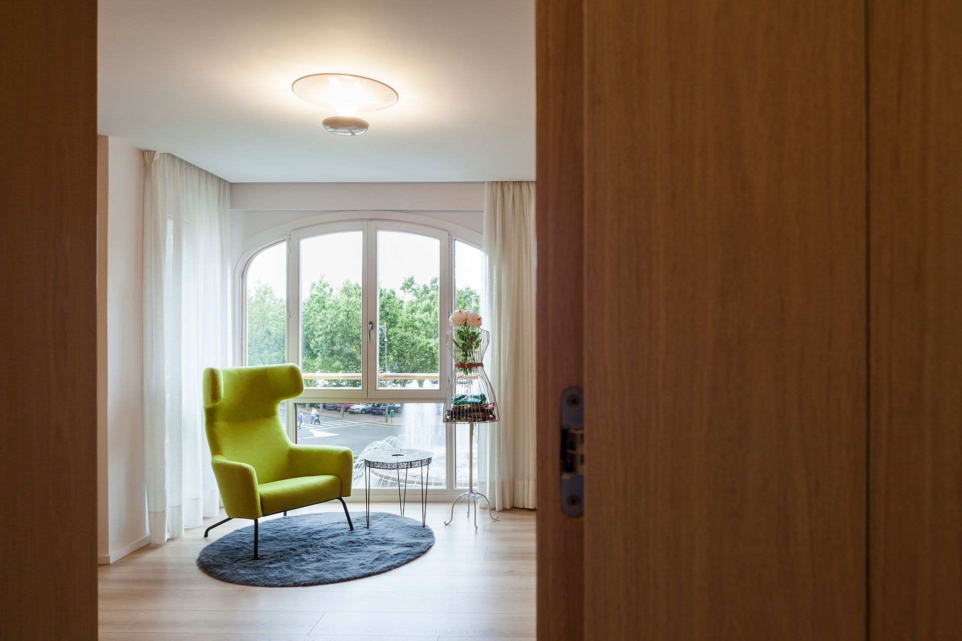 P公馆（P可根据具体指代替换为相应名称，这里公馆只是一种常见的翻译情境代称） -17