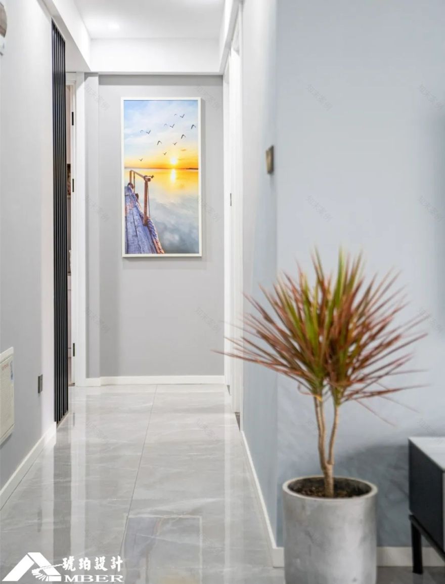 中海凤凰熙岸,现代简约婚房设计,独立衣帽间巧规划-7