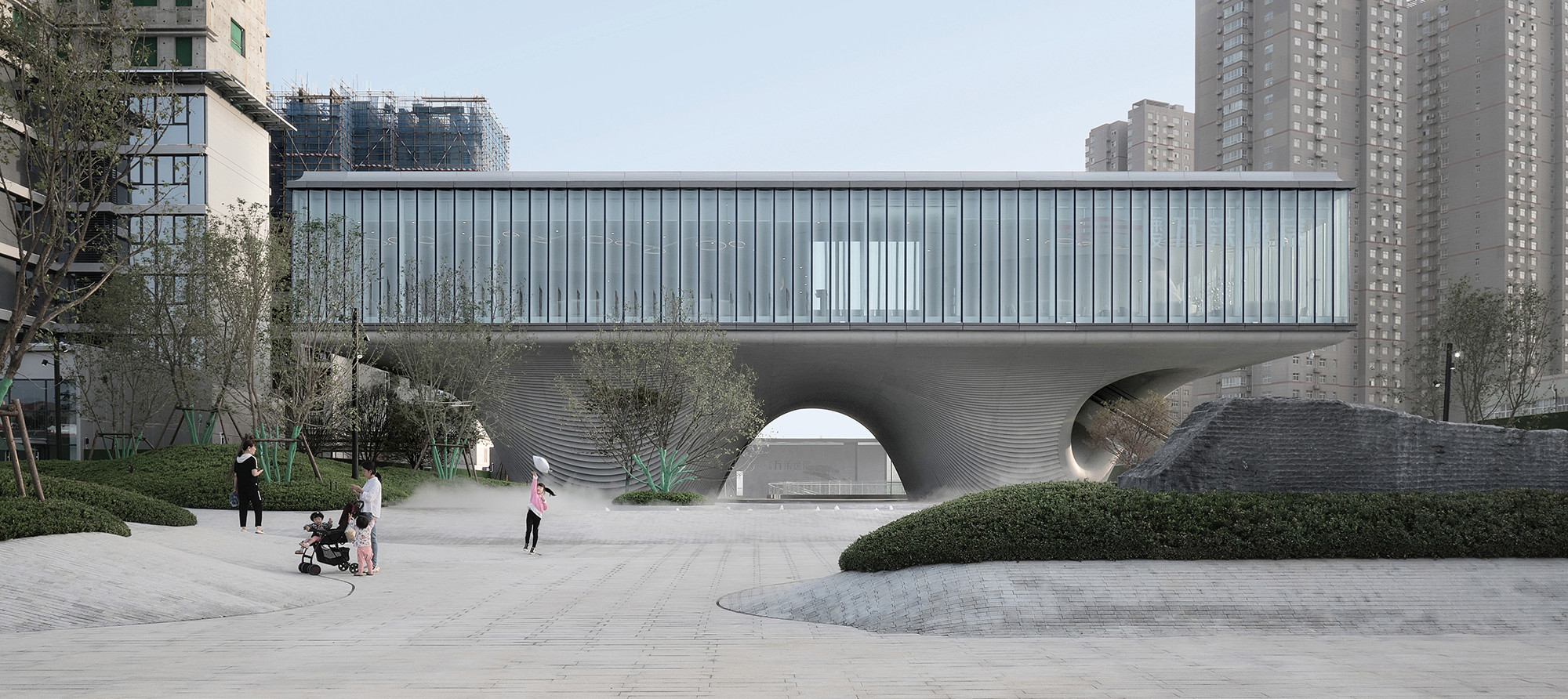 西安沣东新城莱安社区中心：漂浮之门 / EID Architecture -0