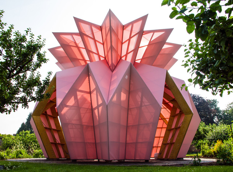 Look! Look! Look!  Studio Morison-1