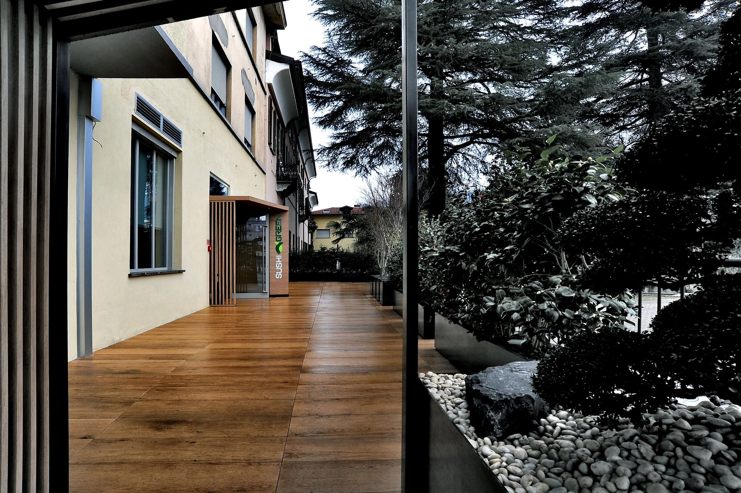 绿意盎然的意式寿司店丨意大利丨Elisabetta Puviani-20