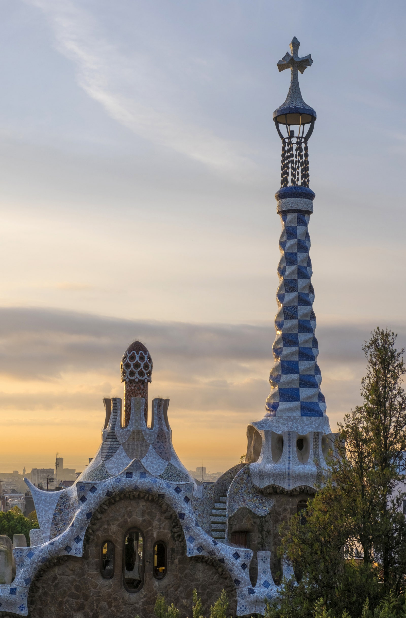 建筑奇才 Antoni Gaudí 的惊世之作 | 巴塞罗那的现代主义建筑盛宴-14
