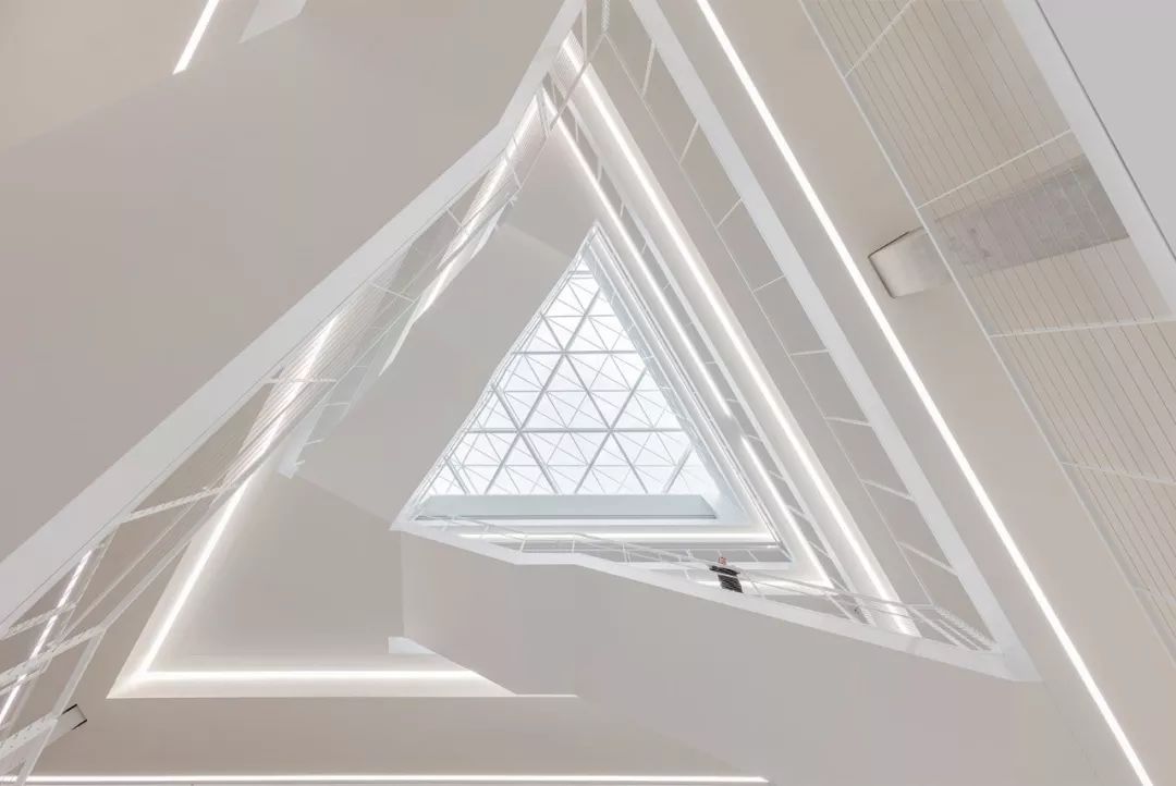 Gensler 打造现代办公空间,五大案例诠释高效办公新理念-62