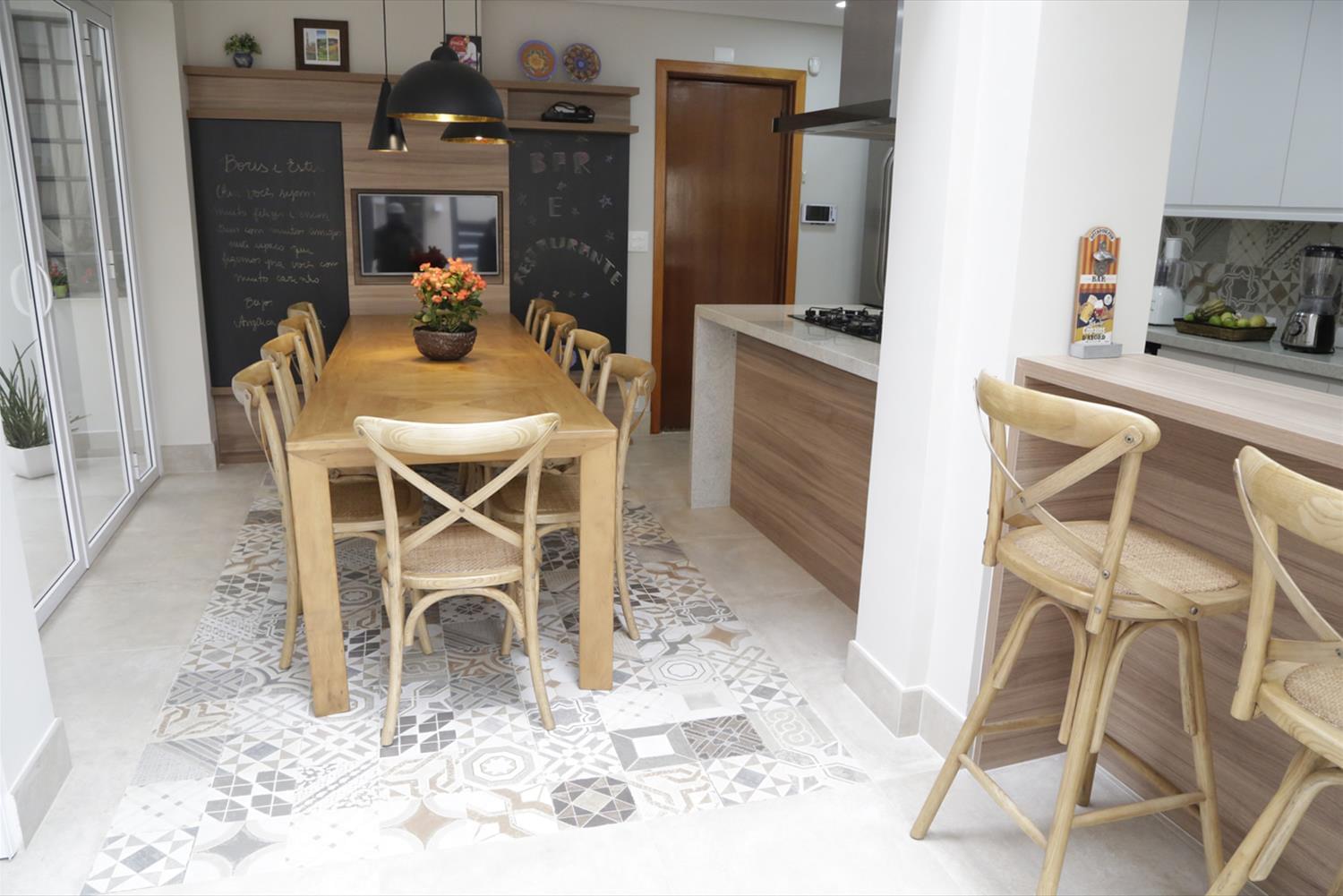 巴西 Vila Mariana 的温馨木结构住宅设计-2