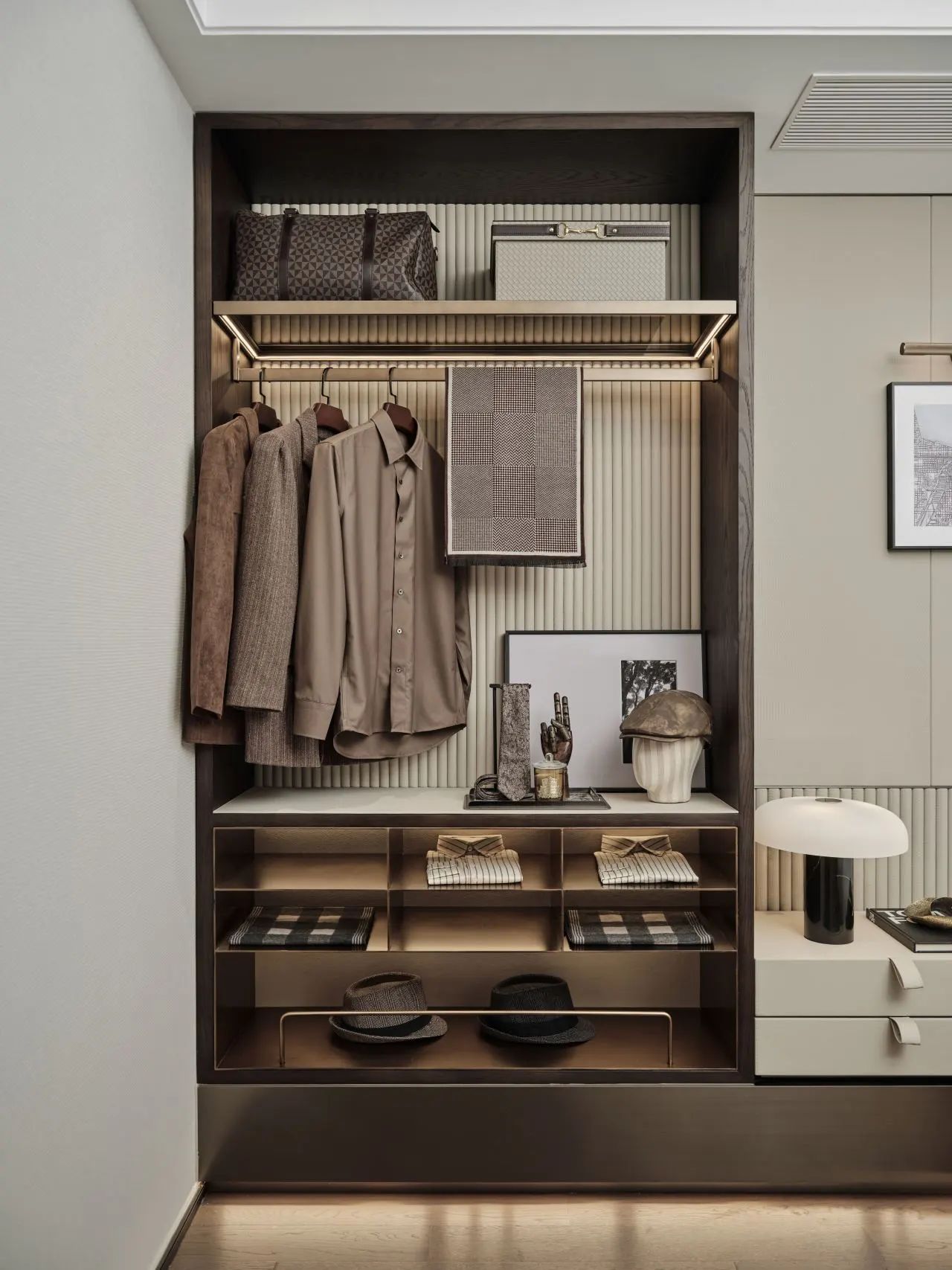 深圳宝安珺悦名都售楼中心,样板间,架空层丨中国深圳丨段志,梁世荣,游洁,黄昭程,卢渝-57